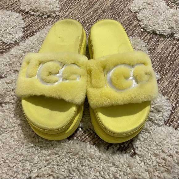 Ugg Bright Yellow Fuzzy Platform Slide Sandals size 6 - Picture 1 of 7
